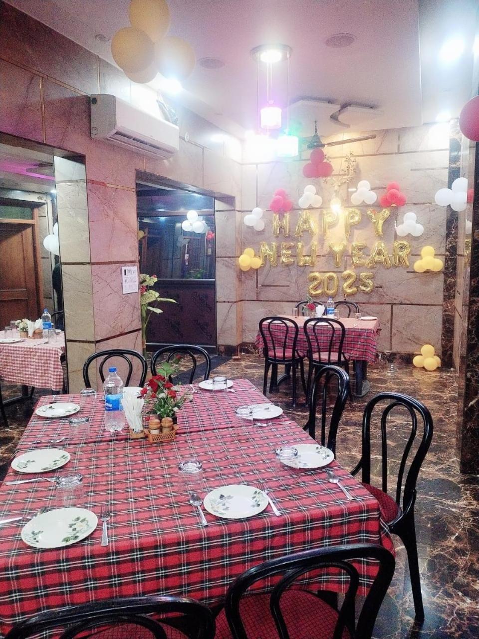 Hotel Vishal Palace Unnāo Екстериор снимка