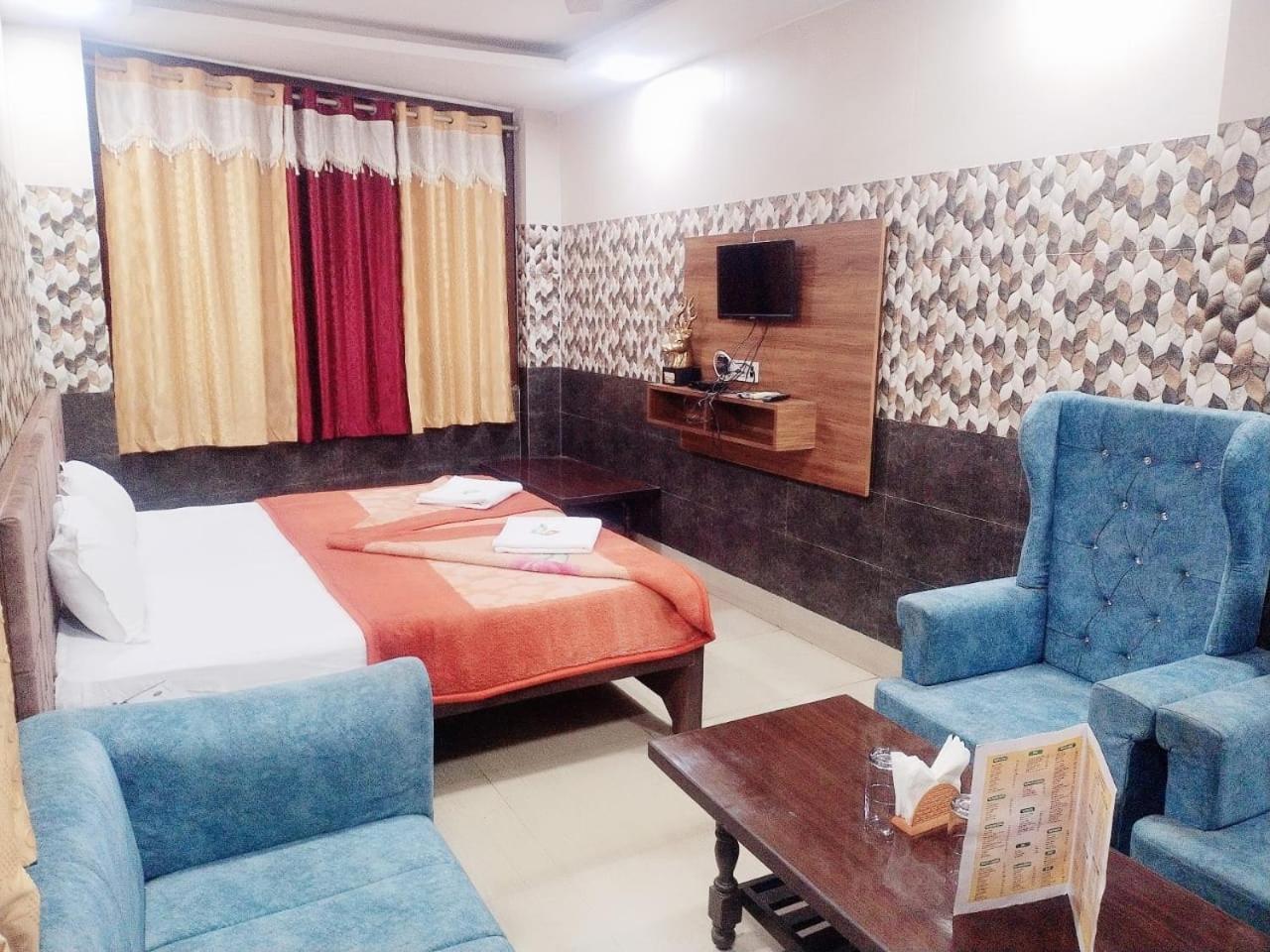 Hotel Vishal Palace Unnāo Екстериор снимка